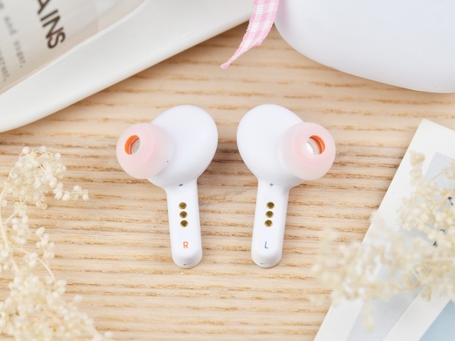 󳧳ƷƷ JBL LIVE PRO+߶