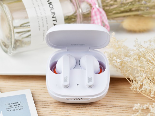 󳧳ƷƷ JBL LIVE PRO+߶