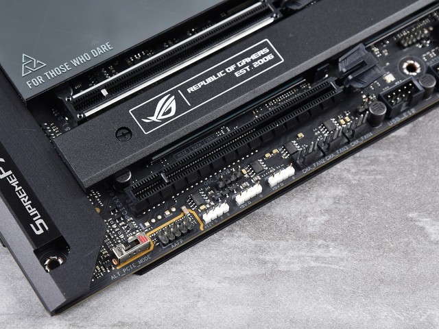 13代黃金搭檔 rog maximus z790 hero主板圖賞_華碩主板_遊戲硬件主板