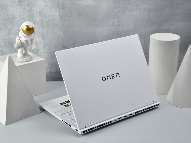 OMEN暗影精灵9 Slim：学生/打工人/Vlog博主都爱的电竞神器