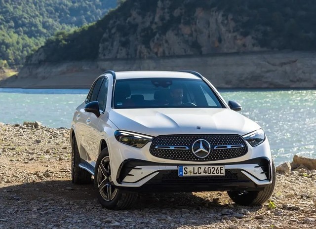 奔驰新款glc350e4matic配置曝光动力给力