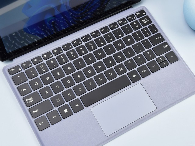 颜值、实力并存 中柏EZPad V10成办公娱乐好帮手