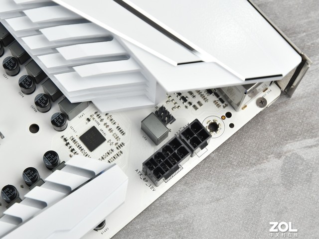 影驰Z790金属大师D5 Wi-Fi白金版主板评测