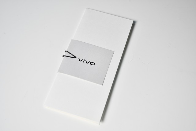 vivo折叠系列旗舰新品发布会邀请函开箱 一起见证折叠屏3.0时代