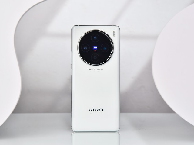 vivo X100全面评测：年度超满分旗舰手机