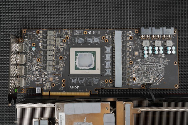 瀚铠RX 7900 XTX超合金显卡评测 4K百帧真旗舰