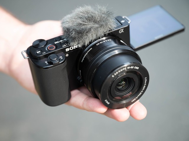 价格便宜 超轻量化 性能彪悍的APS-C画幅微单相机推荐