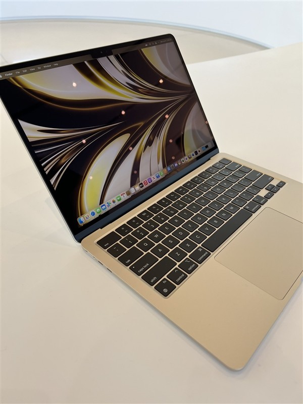 ǷΥ͸УƻMacbook Air 