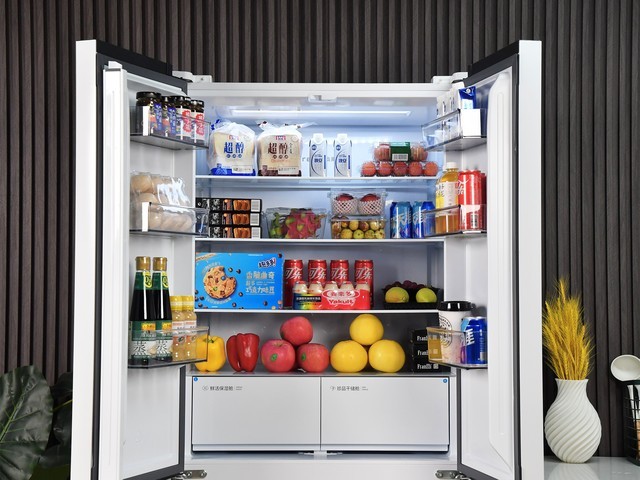 【有料评测】超能“装”的轻薄零嵌冰箱 TCL薄嵌冰箱T9实测体验