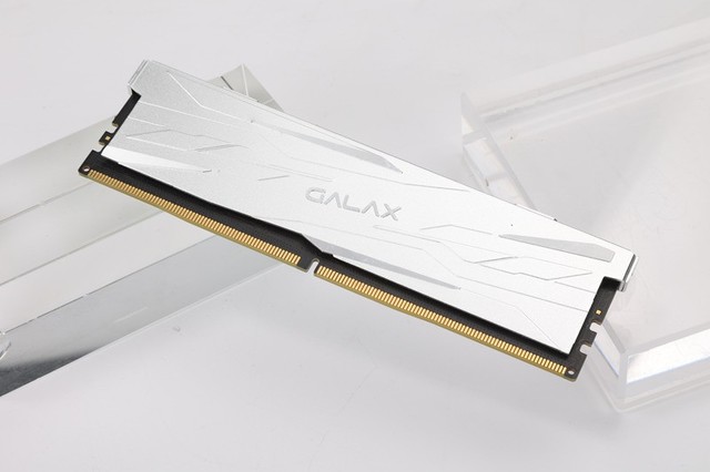 ʦD5ڴ淢 METAL ̽ٶ 