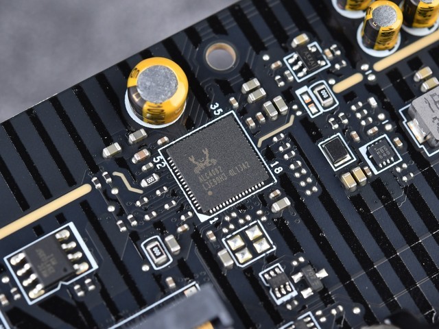 һս ΢MEG Z890 ACEͼ