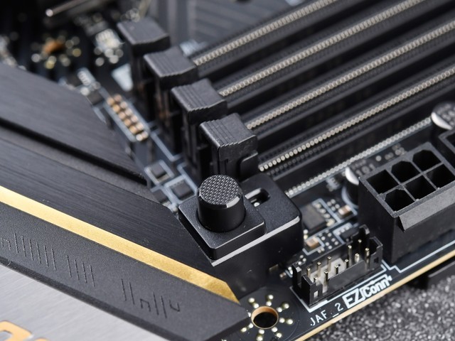 һս ΢MEG Z890 ACEͼ