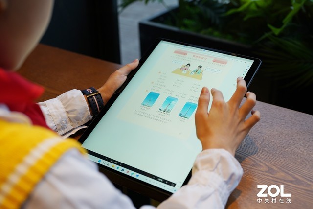 ӢضEvo֤ Surface Pro 9 