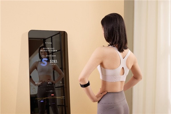 轻巧身型，大有生活，FITURE发布智能健身新品魔镜Mini2