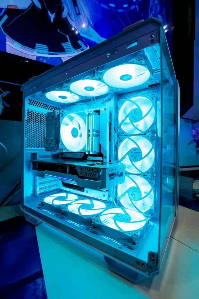 次元新星！华硕TX GAMING RTX4060Ti天选显卡驾到_游戏硬件显卡-中关村在线