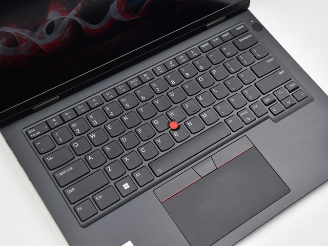 搭载R7-6800H 体验最有性价比的ThinkPad
