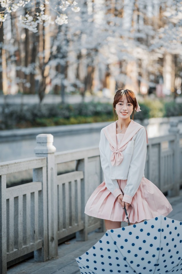  Cherry Blossom Statue in Spring Nikon Z f+Z 85mm f/1.8 S Live Shooting Experience