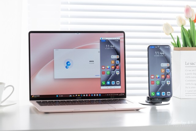 华为粉色笔记本开箱:全新华为matebook x pro推拂晓粉配色