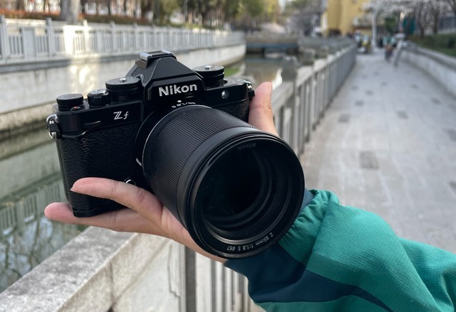 첻ܴӣ ῵Z f+Z 85mm f/1.8 Sʵ