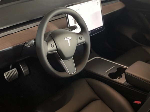 ˹Model 3¿泵ع⣺۱ δ