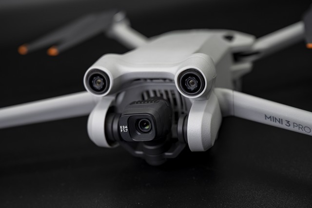 【有料评测】DJI Mini 3 Pro无人机评测：无损竖拍+三向避障+47分钟续航 越级取代Air 2 