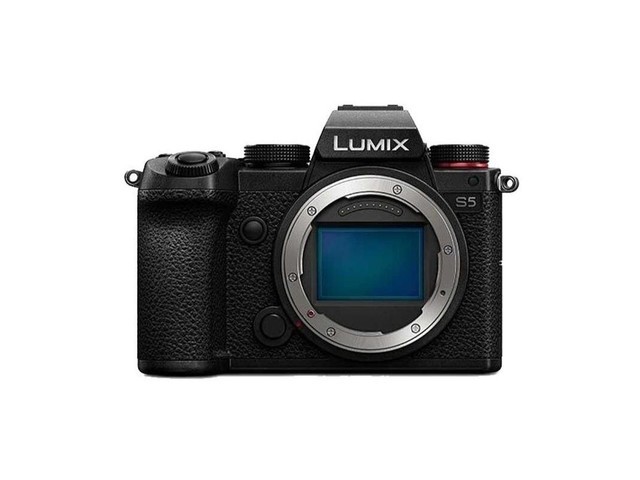  Lumix S5