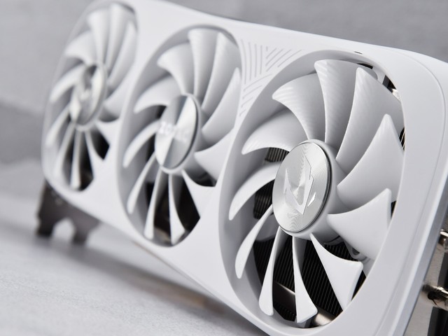 ̩RTX 4080 S°:Բ Գһ