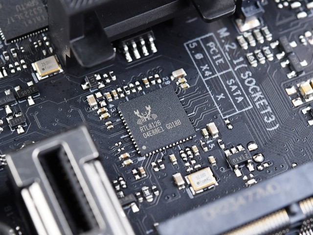 չ ˶ROG CROSSHAIR X870E HEROͼ