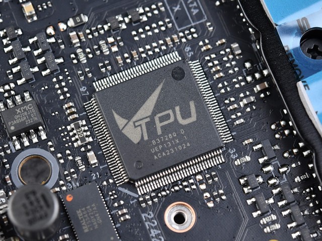 չ ˶ROG CROSSHAIR X870E HEROͼ