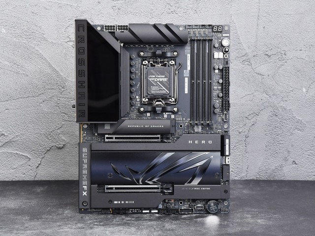 չ ˶ROG CROSSHAIR X870E HEROͼ