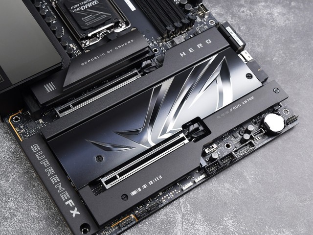չ ˶ROG CROSSHAIR X870E HEROͼ