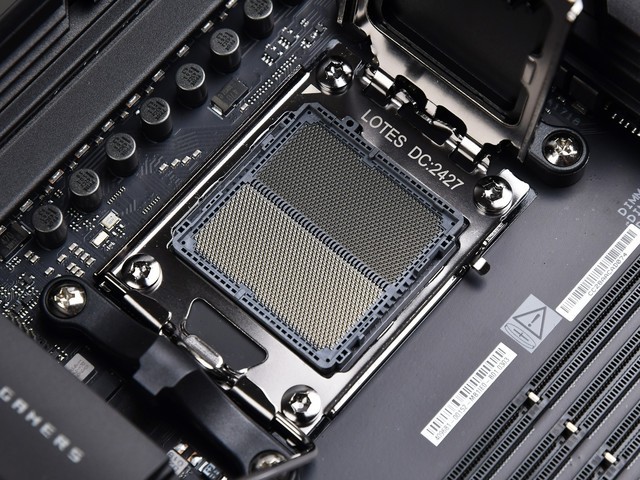 չ ˶ROG CROSSHAIR X870E HEROͼ