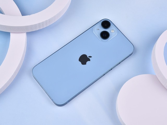 2022年末盘点:12个月的手机销量王都是哪款?