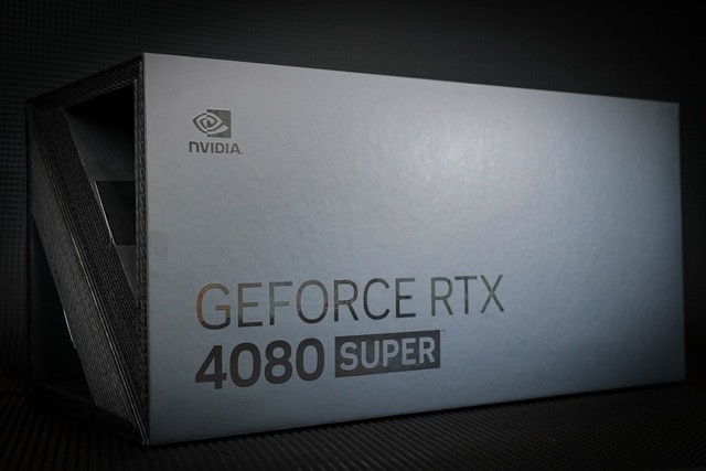  GeForce RTX 4080 SUPER graphics card evaluation drops 1400 yuan, the new flagship of the game