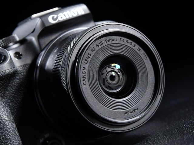 【有料评测】佳能EOS R10评测：超轻便高性能微单相机 