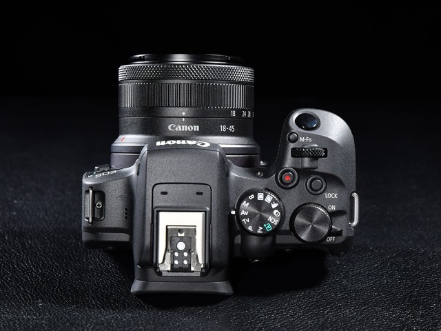 【有料评测】佳能EOS R10评测：超轻便高性能微单相机 