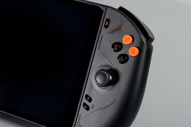 壹号本OneXPlayer 2体验：不仅仅是游戏掌机 还是个便携本