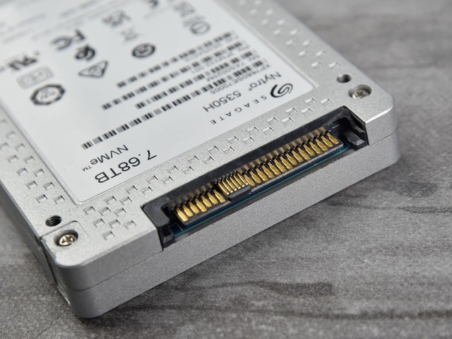 高性能低延时 希捷雷霆（Nytro）NVMe 5350固态硬盘评测