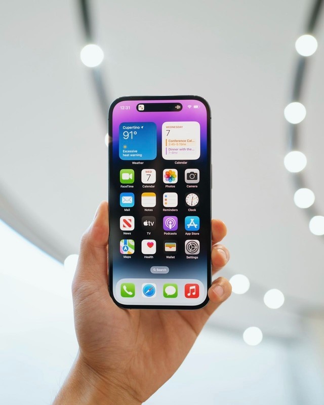 iPhone 14 Pro Max暗夜紫图赏 灵动岛特效实拍