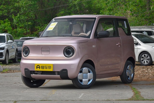 39万起吉利熊猫mini龙腾版上市