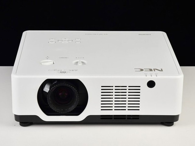 6000流明段全能选手 NEC CB6700UL激光高亮投影评测