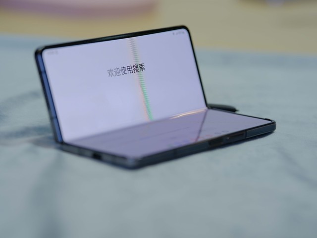 ȫ׷ Galaxy Z Fold4ͼ