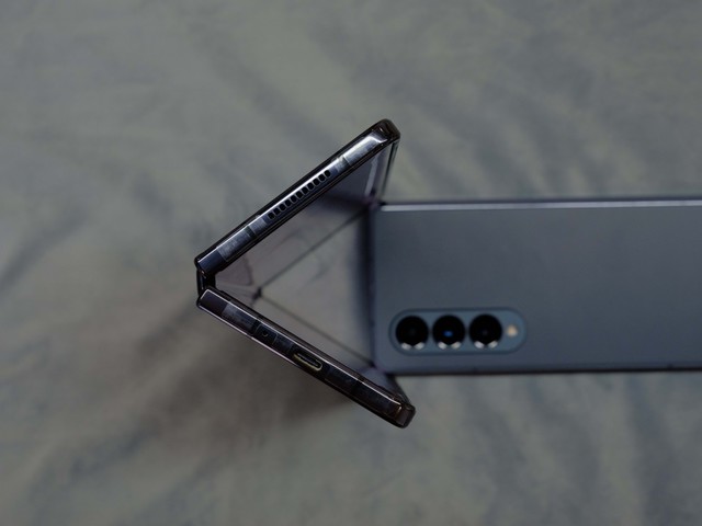 ȫ׷ Galaxy Z Fold4ͼ