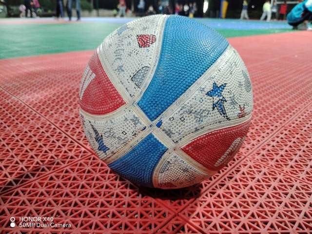 X系列的颜值里程碑,荣耀X40民间测评,千元曲面巅峰之作