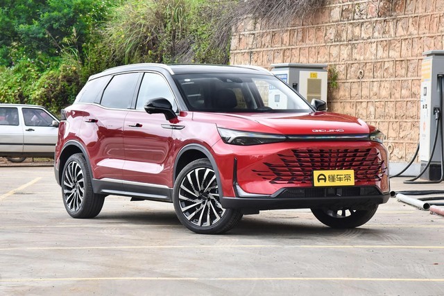 5td 优享 plus车型.这款新车的定位为紧凑型suv,搭载了1.