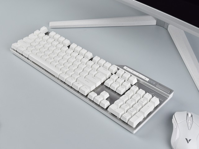 【有料评测】雷柏V700-DIY游戏机械键盘：手感润滑 自定义功能超多