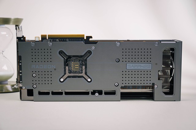 蓝宝石RX 7900 GRE超白金显卡评测 2K电竞4K百帧