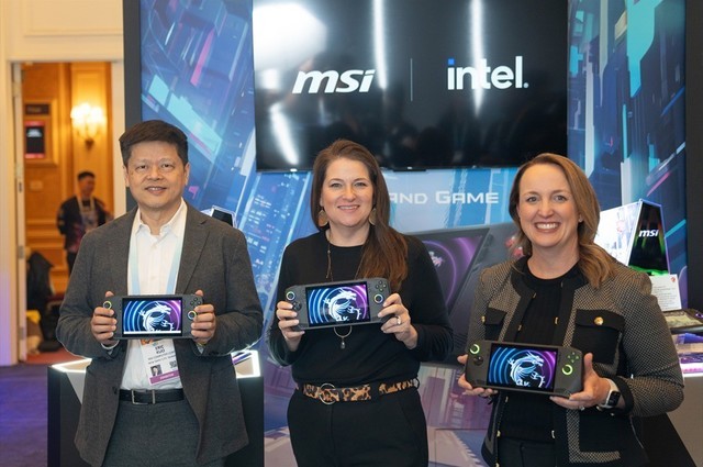  CES 2024 MSI Notebook Releases 14 Generation Core+Core Ultra New Products, and the mysterious handheld Claw debuts