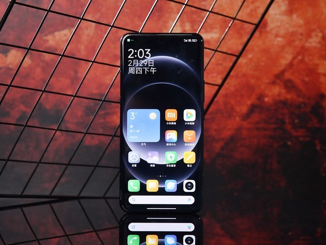  Xiaomi 14 Ultra: slightly changed appearance, better feel