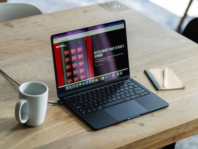 一份报告称采用m2 pro和m2 max芯片的macbookpro最快将在今年秋季发布